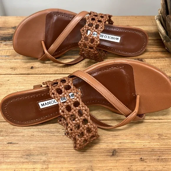 Gorgeous Manolo Blahnik Sandals - Picture 4 of 7